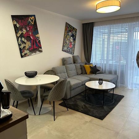Apartman Dumbier Wellness Apartman Lipótszentmiklós Kültér fotó
